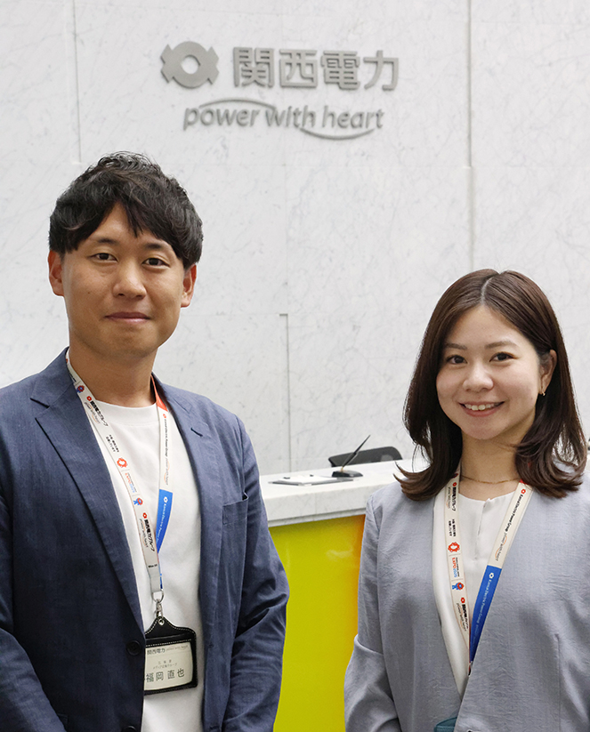 （左）関西電力 広報室メディア広報グループ 課長　福岡　直也　氏、（右）関西電力 広報室メディア広報グループ　上野　沙耶　氏
